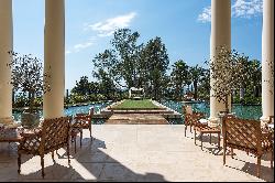 Palais Vénitien: Expansive Luxury Estate in Cannes with Panoramic Views