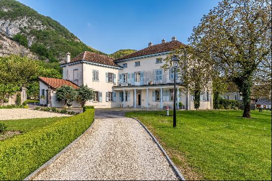 Superb mansion in La Roche