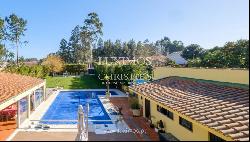 Sale of villa with pool and large garden, Espinho, Portugal