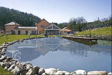 Near Annecy, property with indoor swimming-pool