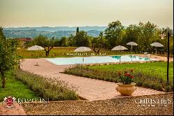 LUXURY COUNTRY HOUSE FOR SALE TUSCANY SIENA