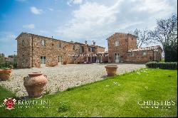 LUXURY COUNTRY HOUSE FOR SALE TUSCANY SIENA