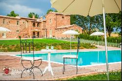 LUXURY COUNTRY HOUSE FOR SALE TUSCANY SIENA