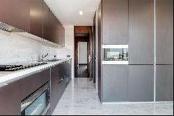 Flat, 4 bedrooms, for Sale