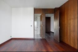 Flat, 4 bedrooms, for Sale