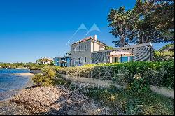 Close to Saint-Tropez - Waterfront property