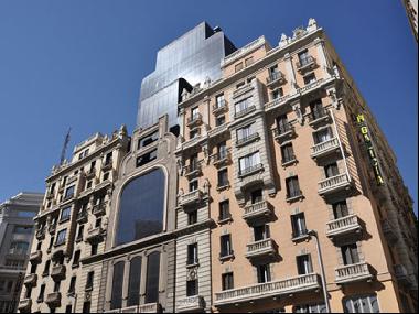 Exclusive office building, rehabilitated in its entirety, in the busiest area of Gran via.
