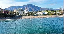 Beachfront apartment in Estepona