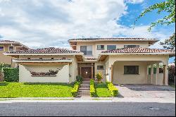 Piedades Family Home with Tennis Court, Santa Ana