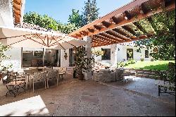 Excellent Spanish style house on large plot