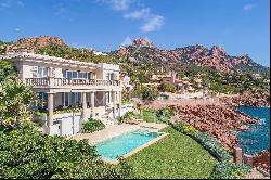 Close to Cannes - Waterfront villa