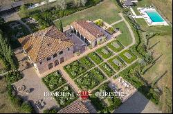 BUONCONVENTO LUXURY VILLA FOR SALE VAL D'ORCIA TUSCANY