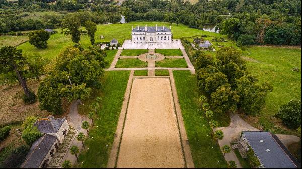 Hus Stud Farm and Castle