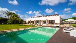 Sale of contemporary luxury villa with pool and garden, Trofa, Portugal