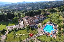 PRIVATE ESTATE WITH RENTAL BUSINESS AND FARM FOR SALE TUSCANY