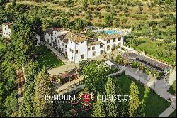 PRIVATE ESTATE WITH RENTAL BUSINESS AND FARM FOR SALE TUSCANY