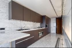 Flat, 4 bedrooms, for Sale