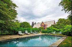 Renovated Historic Home in Heart of East Hampton Village