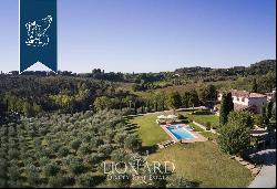 Luxury villa with panoramic view for sale in Siena