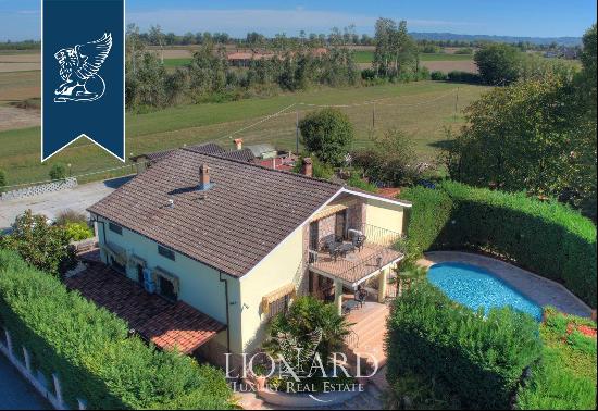 Villa for sale in Pavia