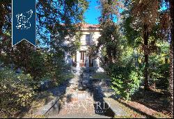 Luxury villa with a wonderful view of Lake Maggiore for sale