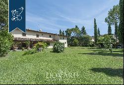 Luxury villa for sale in the heart of Tuscany