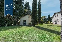 Luxury villa for sale in the heart of Tuscany