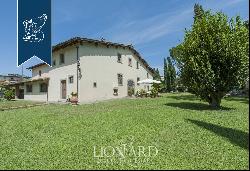 Luxury villa for sale in the heart of Tuscany