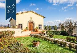 Luxury villa surrounded by the vineyards of Chianti