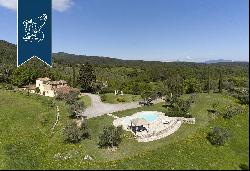 Luxurious country villa with swimming pool for sale in the province of Grosseto