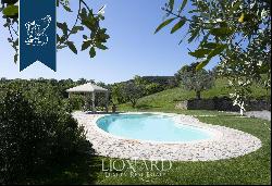 Luxurious country villa with swimming pool for sale in the province of Grosseto