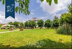 Stunning noble villa for sale near Pistoia