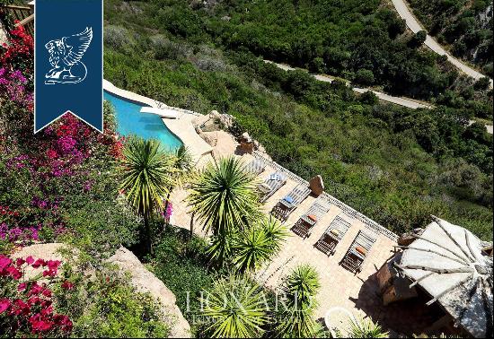 Villa with swimming pool for sale in Costa Smeralda