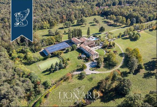 Wonderful luxury estate surrounded by a 35-hectare park