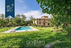 Stunning villa surrounded by nature for sale in Florence's countryside