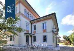 Luxury villa with private garden for sale in Lombardy