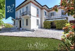 Luxury villa with private garden for sale in Lombardy