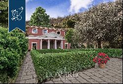 Villa for sale in Carrara