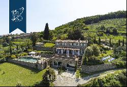 Stunning villa with a view of Val d'Orcia's hills