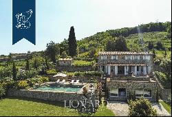 Stunning villa with a view of Val d'Orcia's hills