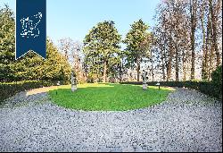 Villa with a big park for sale near Milan