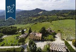 Stunning farmstead with swimming pool for sale in the province of Perugia