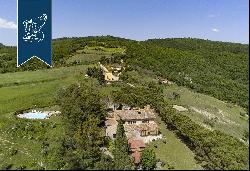 Stunning farmstead with swimming pool for sale in the province of Perugia