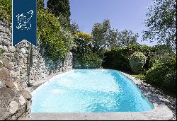 Luxury villa with swimming pool near Sarzana's coast