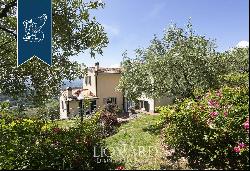 Luxury villa with swimming pool near Sarzana's coast