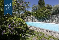 Luxury villa with swimming pool near Sarzana's coast