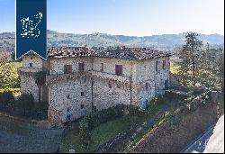 Wonderful property for sale on the hills between Tuscany and Emilia Romagna