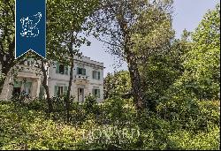 Villa for sale by the sea in the Marche