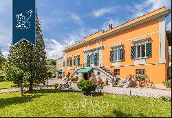 Luxurious tourist accommodation facility in 17th-century villa in Pistoia