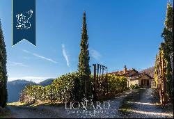 Luxury hamlet for sale near Florence